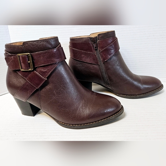 Vionic Trinity Bootie - Picture 4 of 13